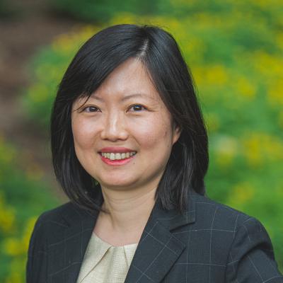 Lucy Bai Headshot